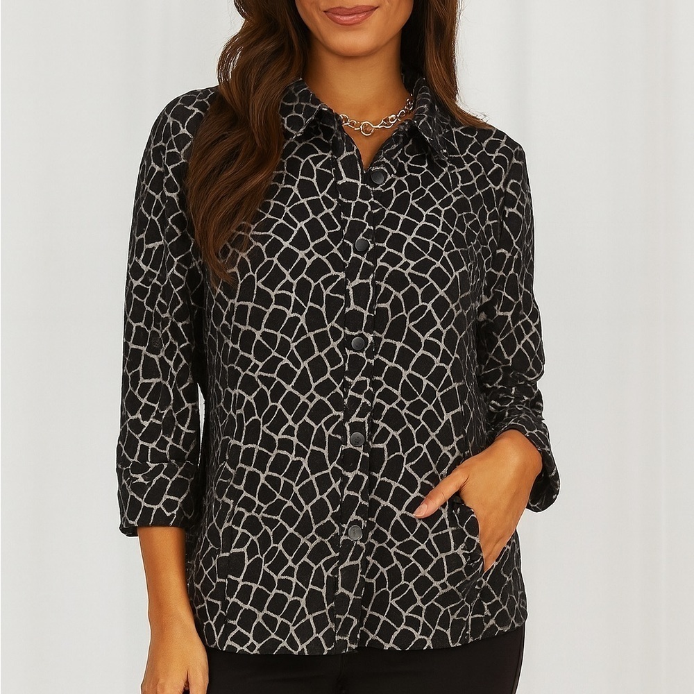 Chico's Black and Gray Mosaic Button Down Shirt (1014)